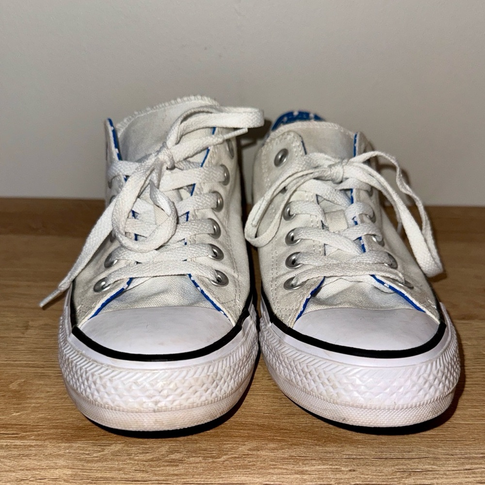 Converse - Picture 3 of 13